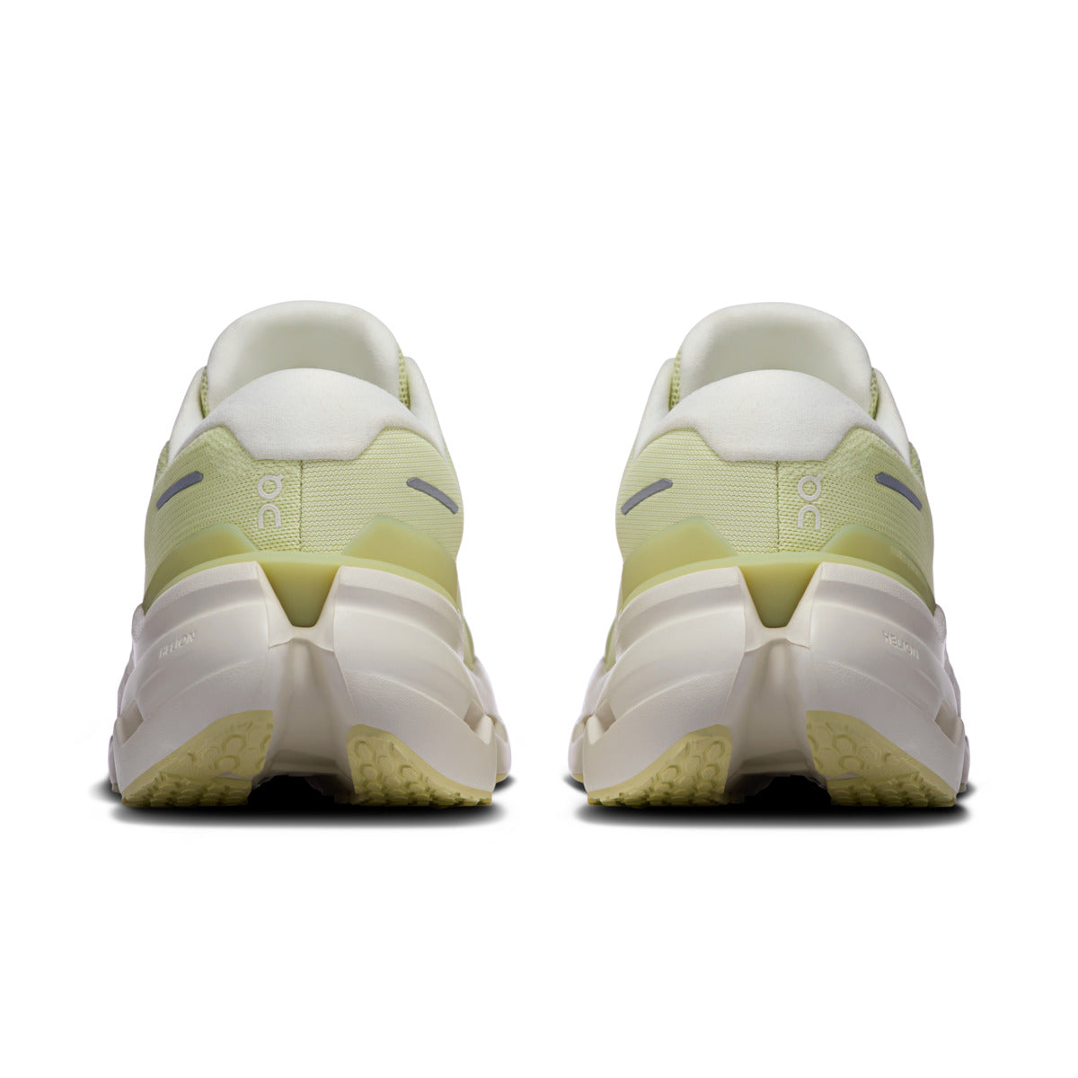 On Running Cloudrunner 3 Linen Ivory