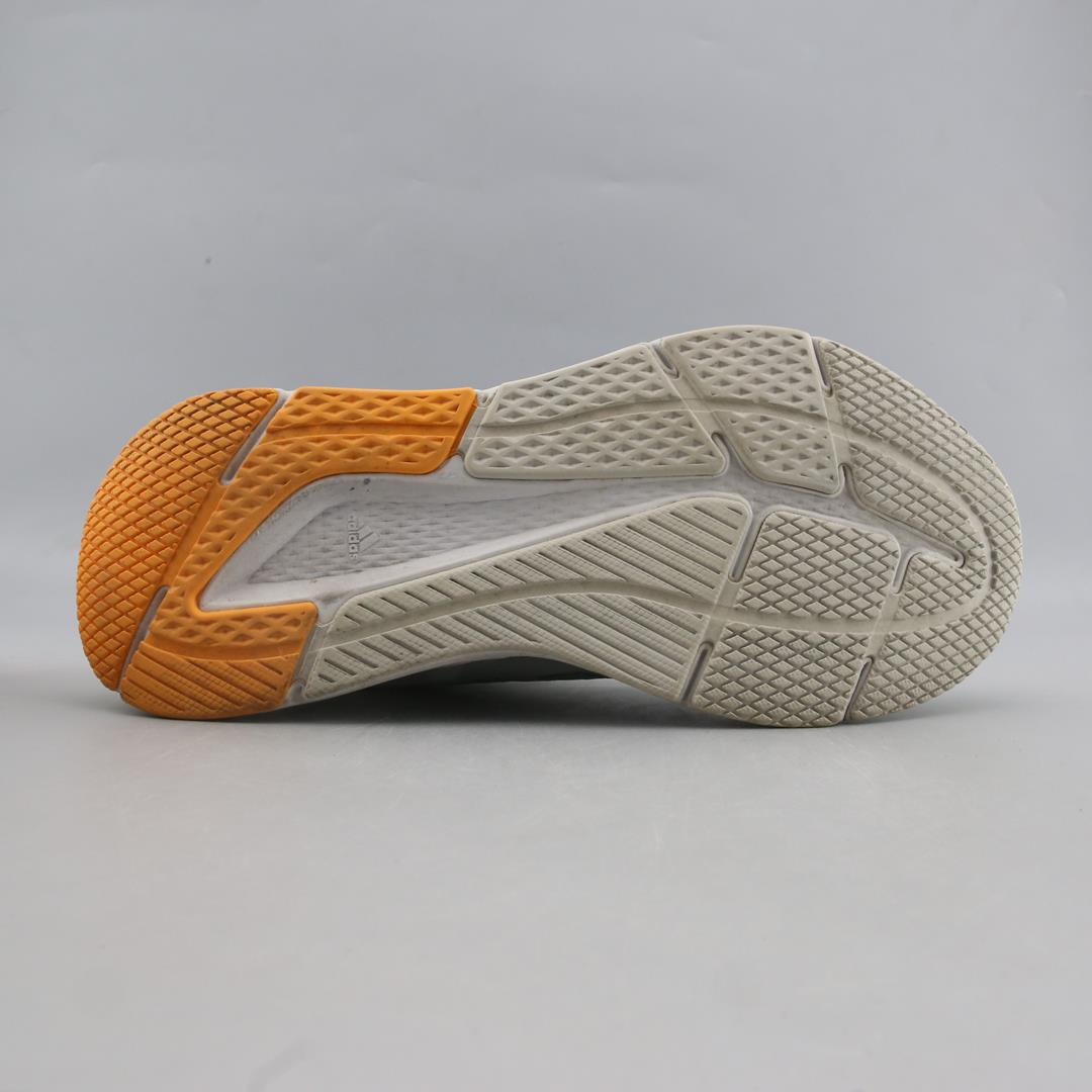 Adidas Questar