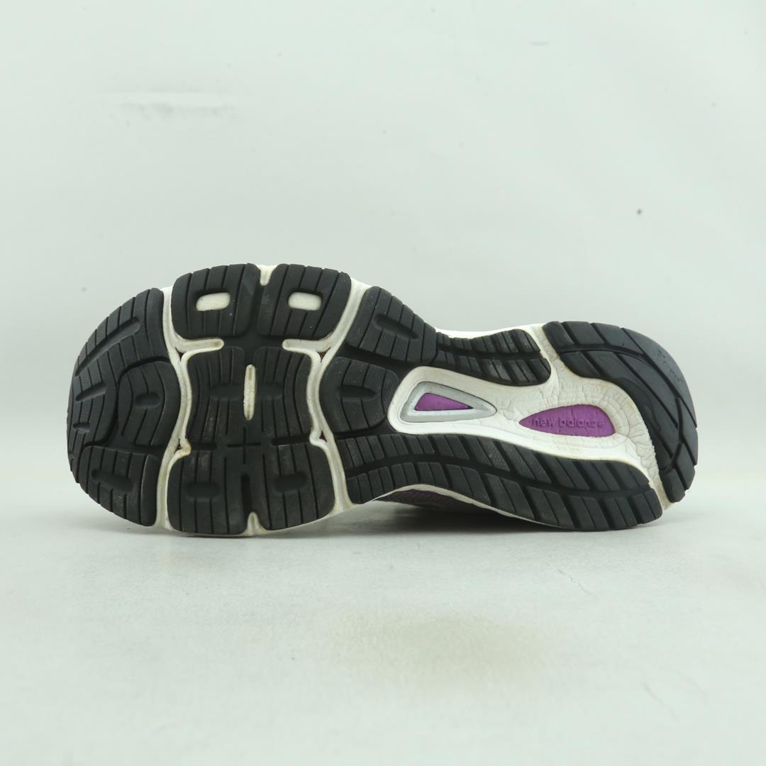 New Balance 880V9