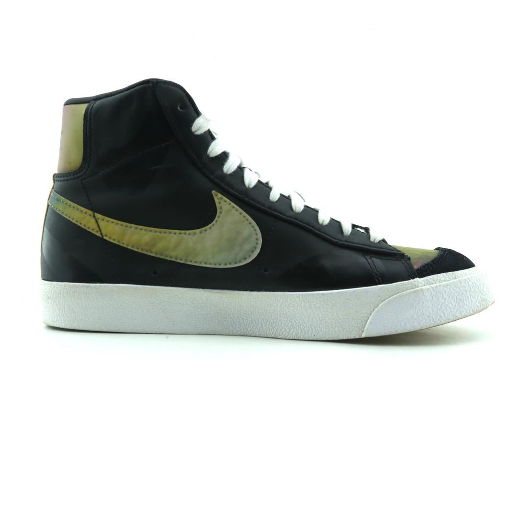 Nike Blazer Mid 77