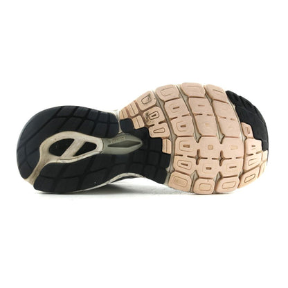 New Balance 860V8