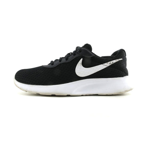 Nike Tanjun