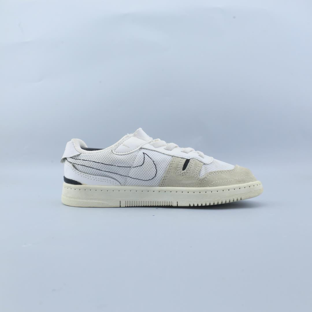 Nike Squash Type
