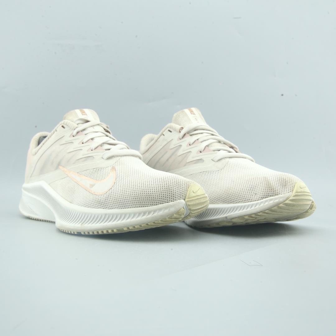 Nike Quest 3
