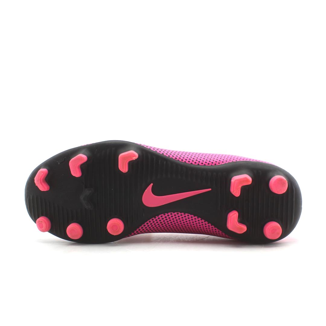 Nike .