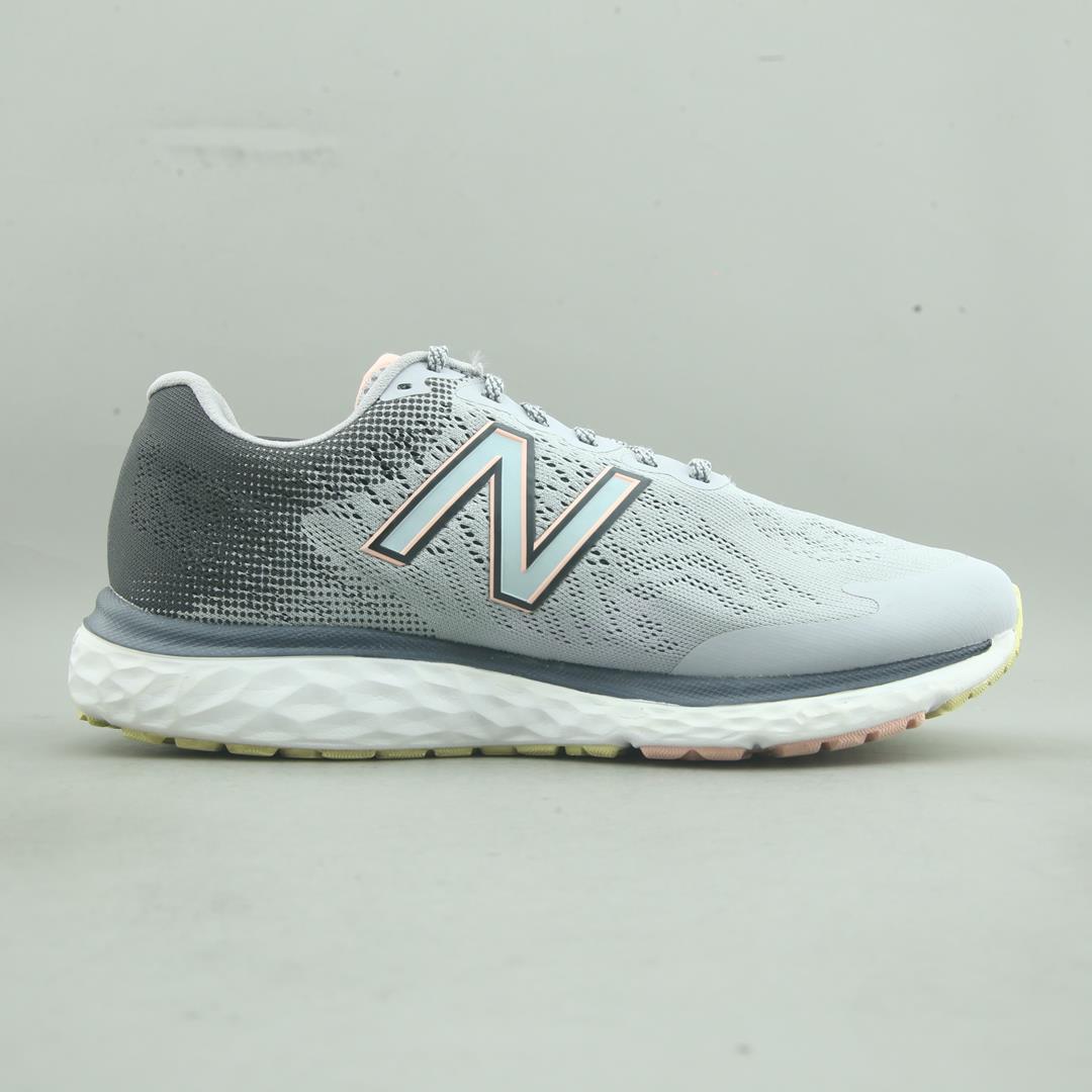 New Balance Fresh Foam 680 V7