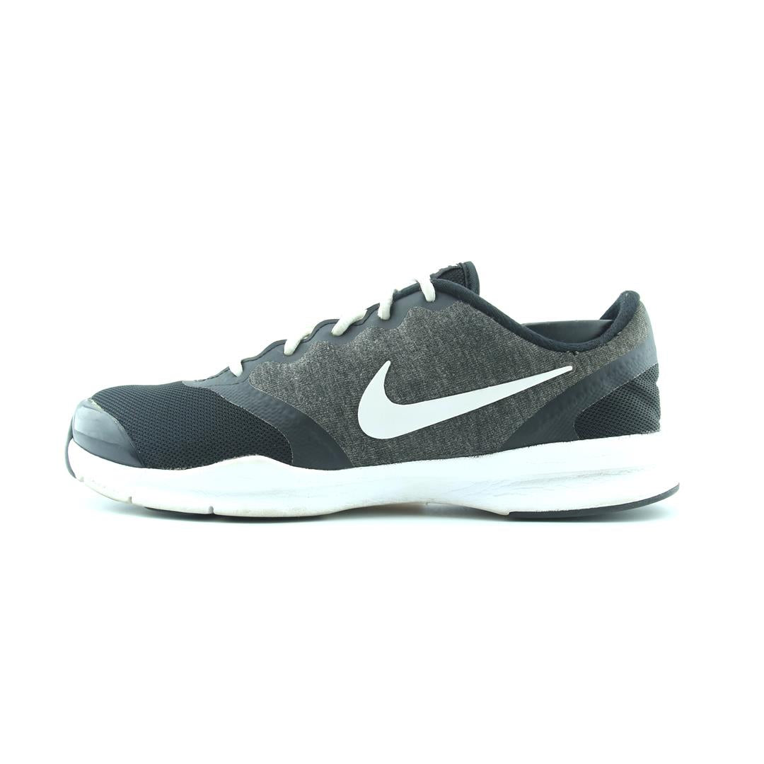 Nike In-Season Tr 4