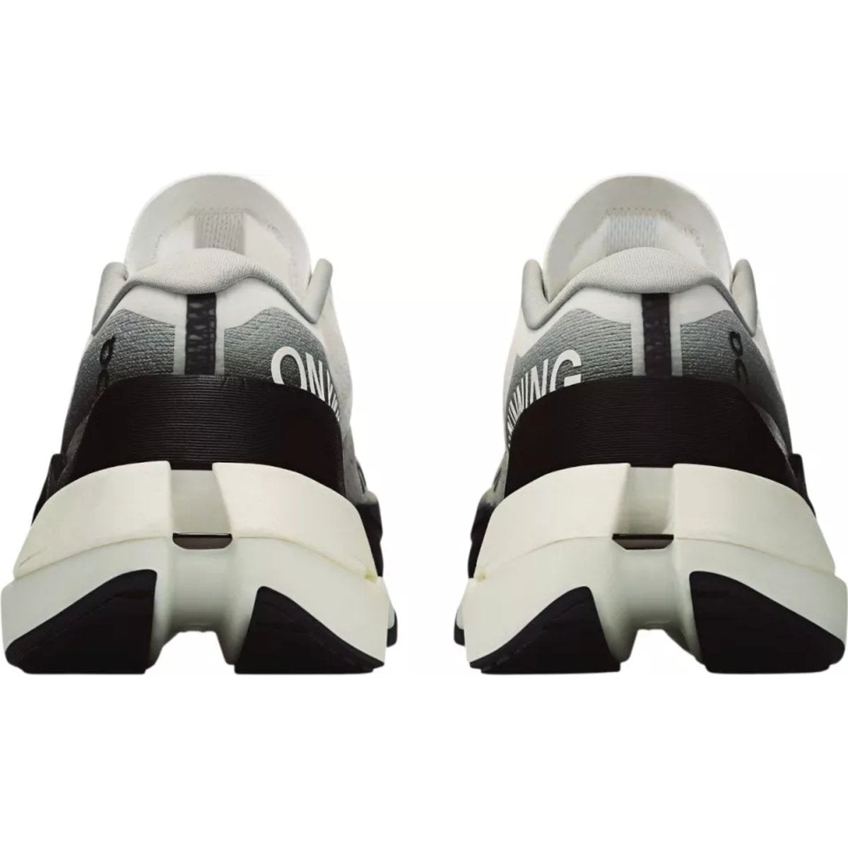 On Running Cloudboom Max White Black (W)
